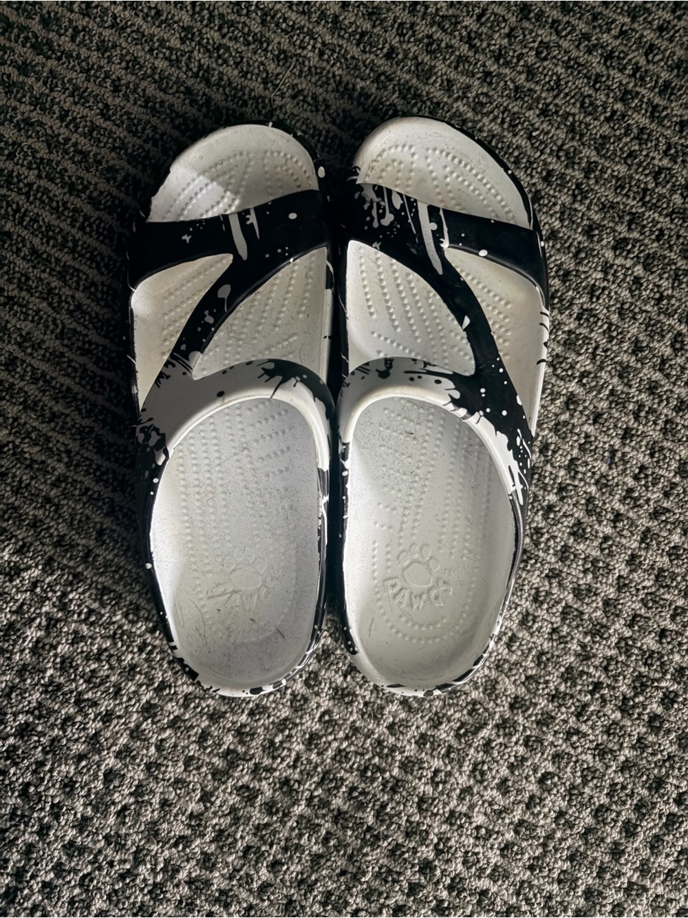 Women’s Black & White Slip-On Sandals - Unbranded